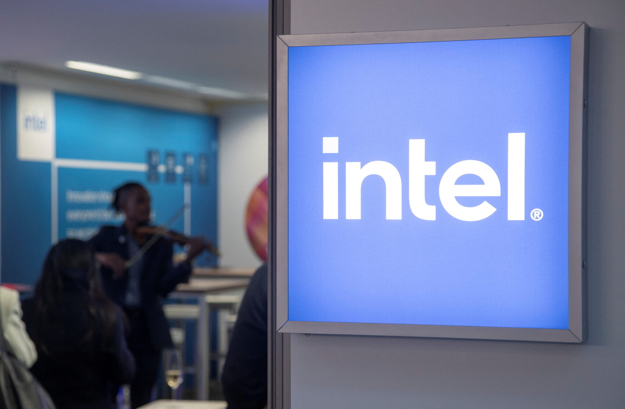 Intel wins appeal to overturn $2B VLSI Patent Verdict - Microchip USA